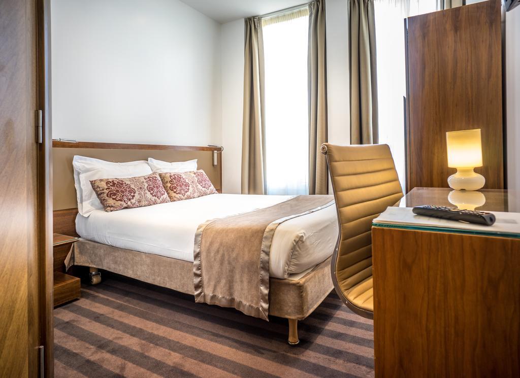 Art Congres Hotel Paris