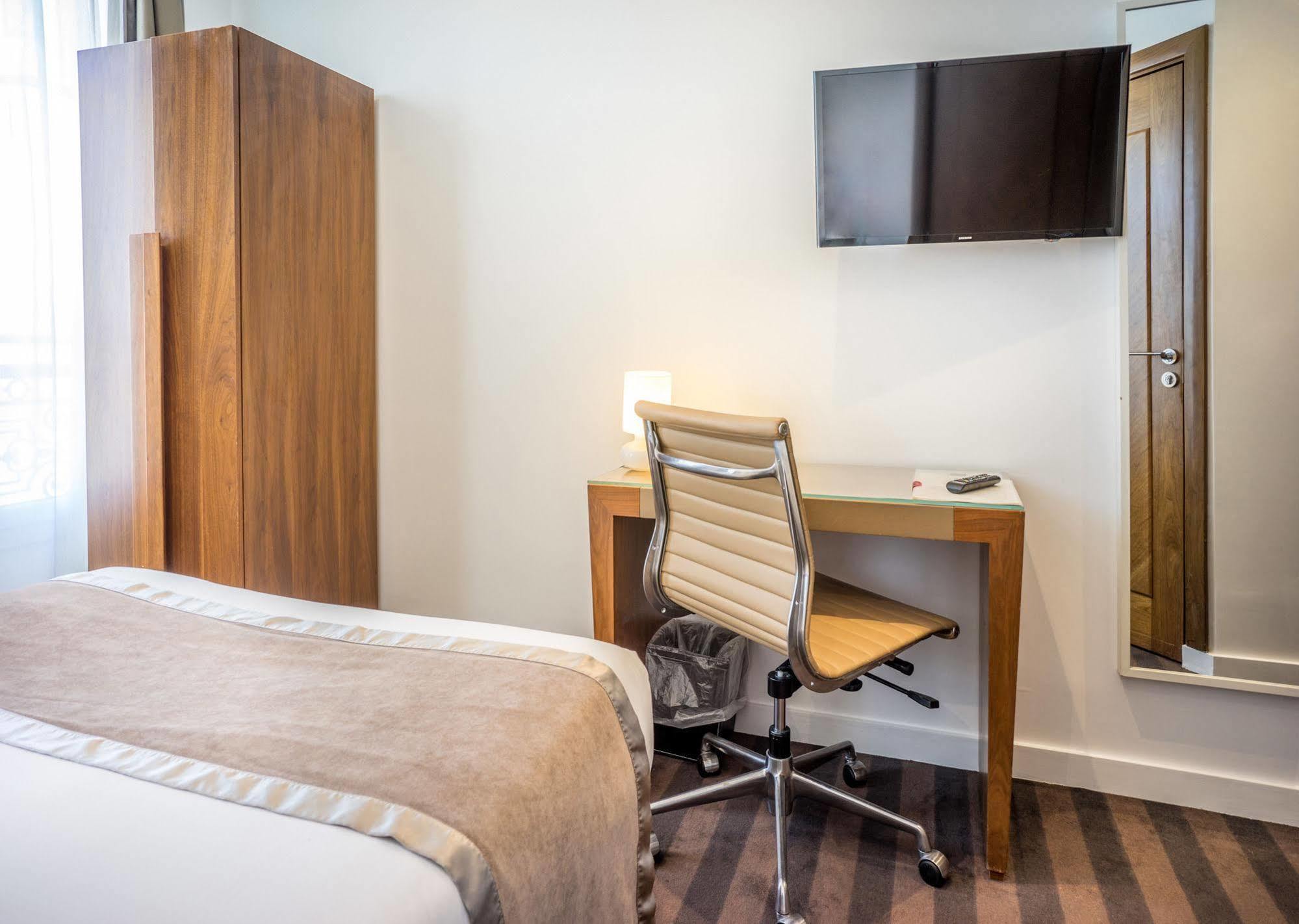 Hotel Art Congres 3*